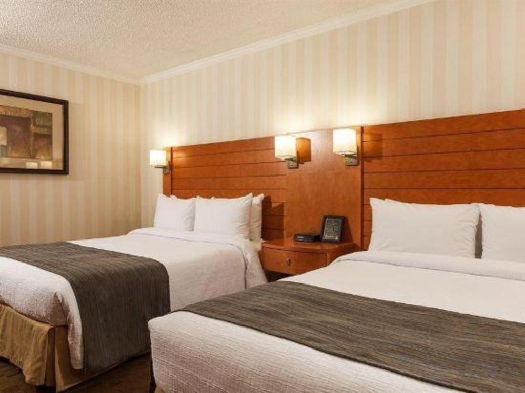 The Glenmore & Convention Centre Hotel Calgary
