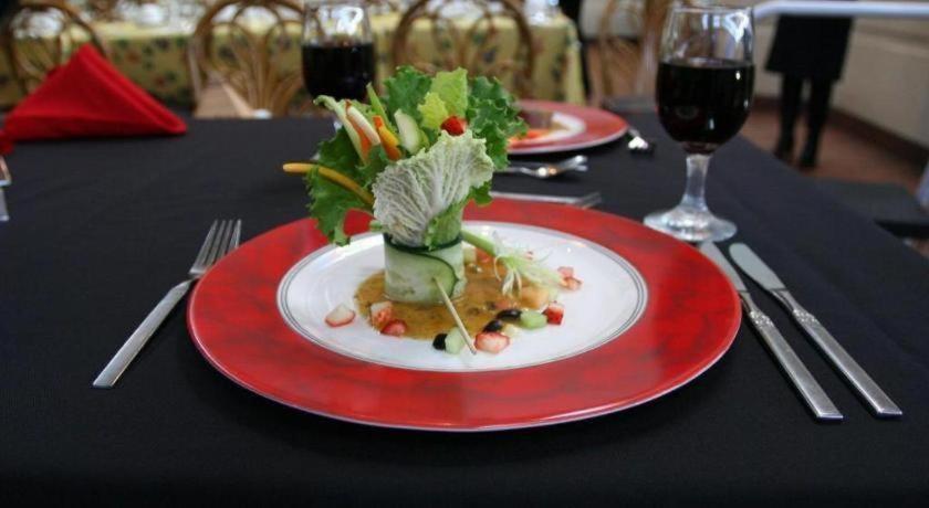 The Glenmore & Convention Centre 3* Calgary